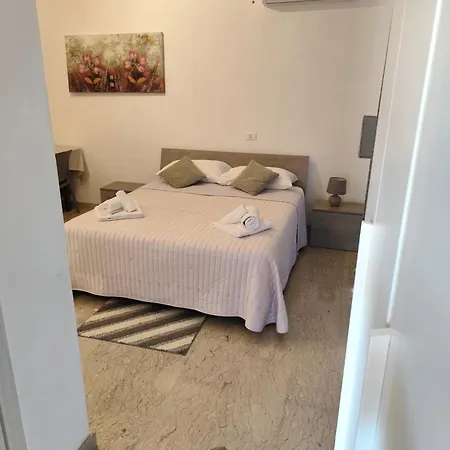 Poma Apartment *
