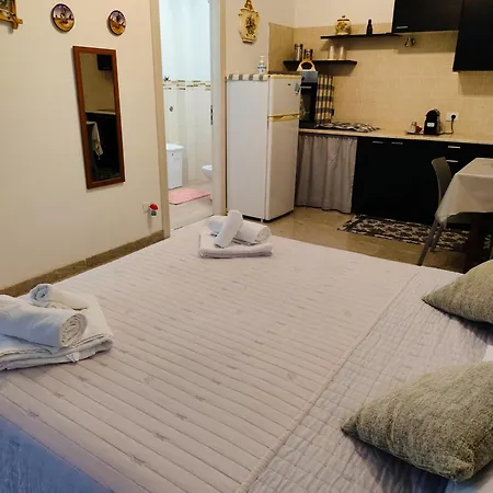 Poma Apartment *